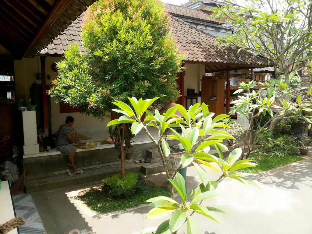 Dekwah Homestay Ubud Exterior foto